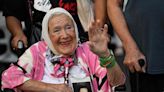 Murió Nora Cortiñas, cofundadora de Madres de Plaza de Mayo, a los 94 años