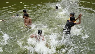 Rezos y asuetos en el sudeste de Asia, agobiado por una ola de calor