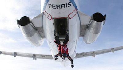 Skydive Perris reiniciou voos com o seu único Douglas DC-9-20