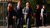 Harry y Meghan se unen a los príncipes de Gales para ver las ofrendas florales de Windsor