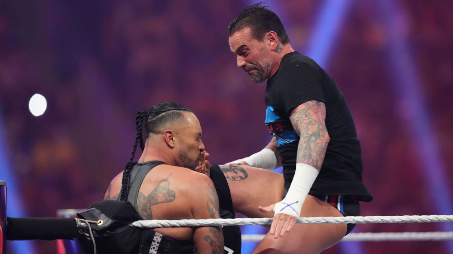 WWE SmackDown Preview: CM Punk Appears, Cody Rhodes Addresses The Bloodline