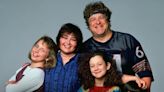 Roseanne Season 1 Streaming: Watch & Stream Online via Peacock