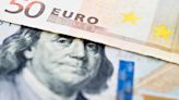 EUR/USD Weekly Price Forecast – Euro Continues to Hug The Same Level