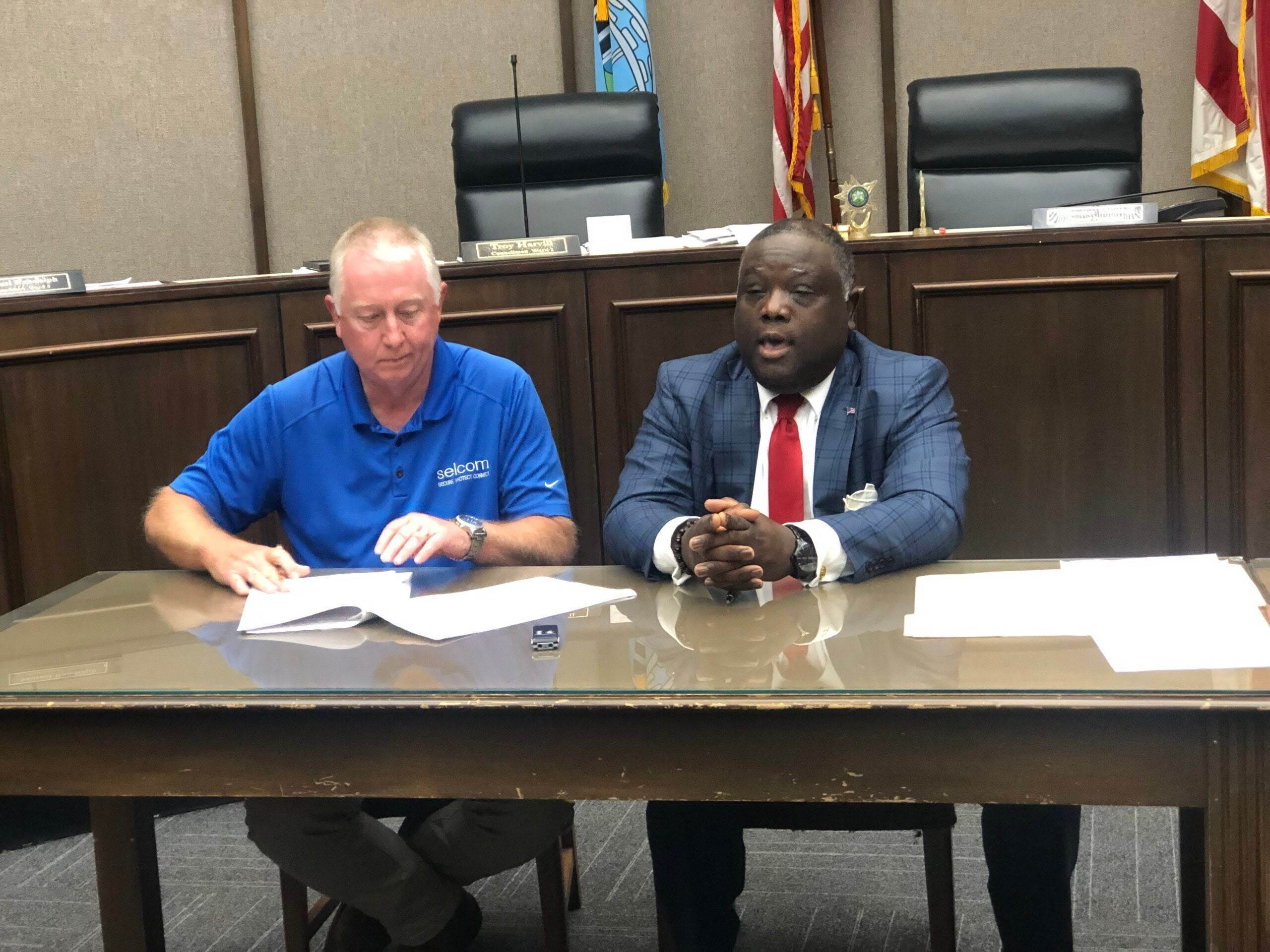 City Council President signs contract with SELCOM - The Selma Times‑Journal