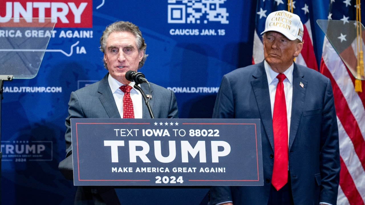 Burgum says billionaires should support Trump