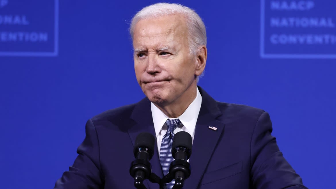 ‘Resentful’ Joe Biden Set to Snub Barack Obama and Kamala Harris Speeches at DNC