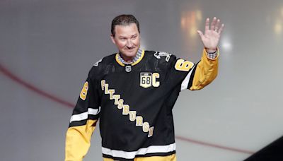 NHL Legends Congratulate Panthers Captain