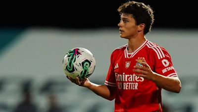 Paris Saint-Germain to offer two players to bring down SL Benfica’s price for Joao Neves