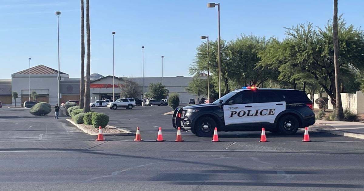 Authorities on scene of reported male with weapon near Texas Roadhouse on Tucson's southside