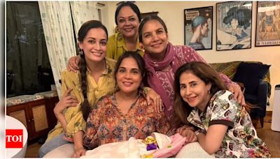 Richa Chadha and her baby girl join Shabana Azmi, Urmila Matondkar, Tanvi Azmi and Dia Mirza for heartwarming photo | Hindi Movie News - Times of India