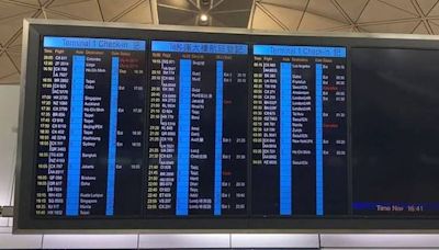 機場航班資料顯示屏逐步復常 大部分航班可顯示登機閘口