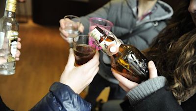 Santé : De plus en plus de jeunes touchés par l’alcool, 45 % des « 15-19 ans » sont des « buveurs habituels » en Europe