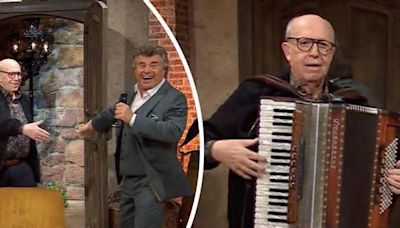 Reiner Calmund überrascht Andy Borg beim „Schlager-Spaß“ – und begeistert Fans am Akkordeon