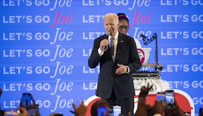Biden reconoce que "casi se queda dormido" en el debate contra Trump