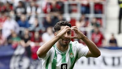 Así jugaron los jugadores del Betis en casa de Osasuna: Ayoze, con la flecha hacia arriba