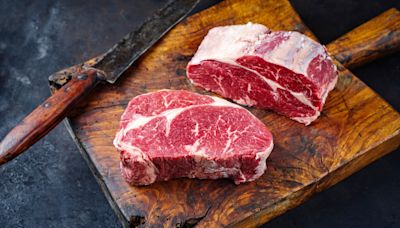 The Telltale Signs Your Dry Aged Steak Has Gone Bad