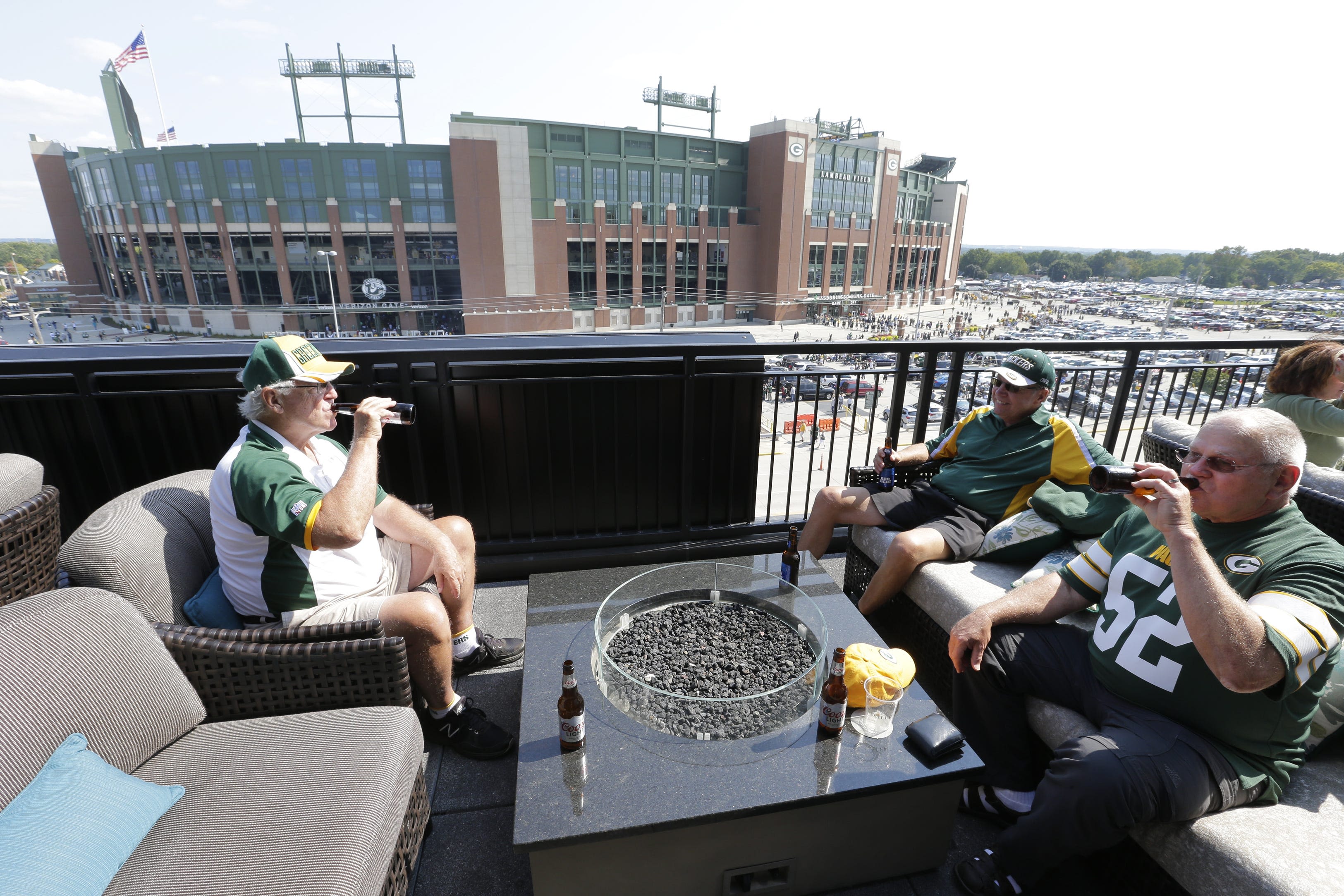 Where to eat near Lambeau Field if you're in Green Bay for the Packers-Colts game