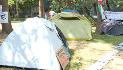 Acampada palestina en la Universidad de Valencia: "No daremos ningún paso atrás"