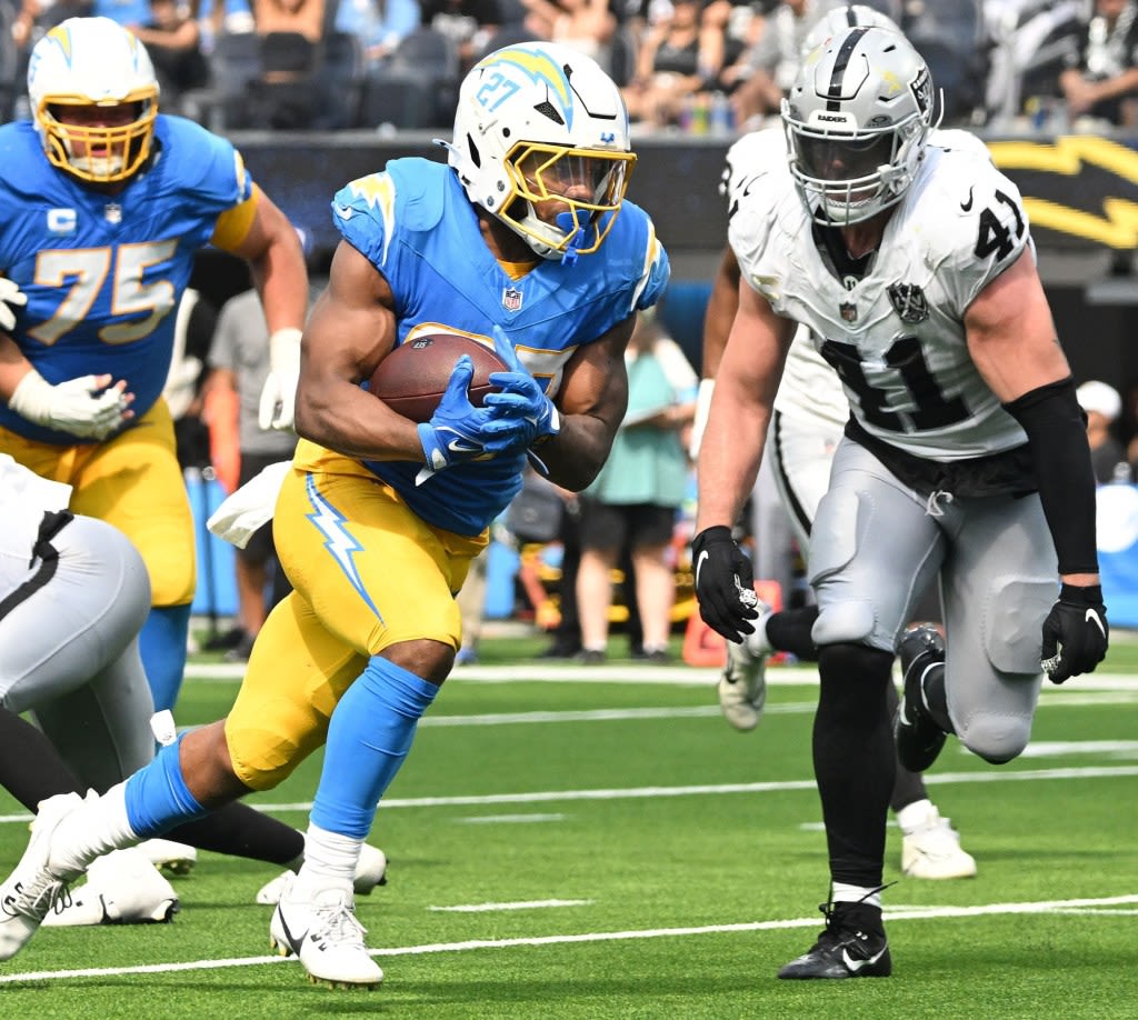 Nick Canepa’s report card: Chargers’ running backs, linebackers make the grade in season-opening win