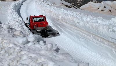 Muros de nieve de varios metros en Sierra Nevada