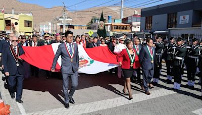Arequipa: Desfile de honor por el 144º Aniversario de la Batalla de Arica y Día de la Bandera (VIDEO)