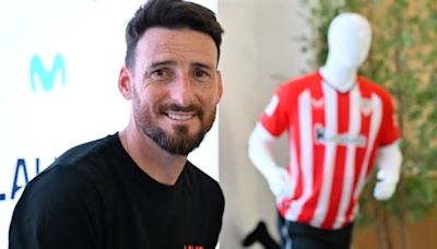 Aritz Aduriz, entre dos aguas