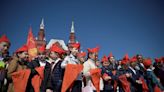 Russland investiert Millionen in „patriotische Erziehung“, um eine stark ideologisierte Jugend zu formen