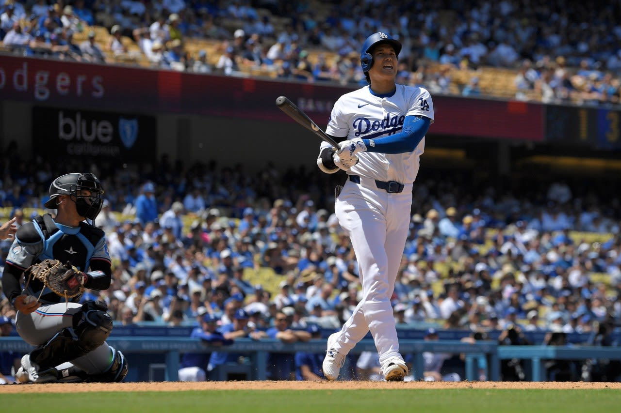 Teoscar Hernández hits 2-run homer in 6th inning to propel Dodgers to 3-1 victory over Marlins