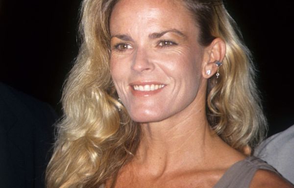 Nicole Brown Simpson’s Harrowing Murder Reexamined in New Docuseries After O.J. Simpson's Death - E! Online