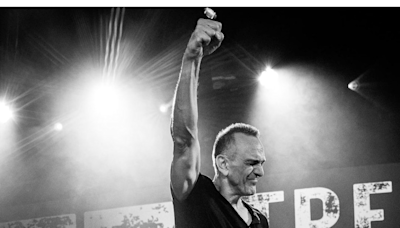 'Simpsons' star Hank Azaria brings Bruce Springsteen show to Stone Pony in Asbury Park