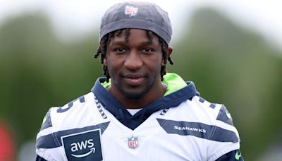 Bears Signing 'Massive' Ex-Seahawks DB to Roster: Report