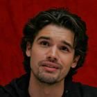 Steven Strait