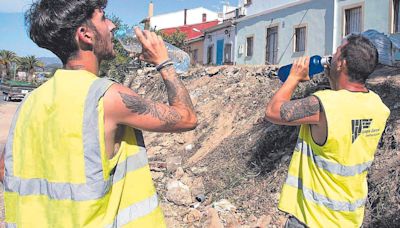 Los municipios activan espacios contra el calor y limitan los trabajos en la calle