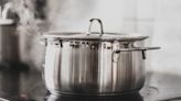 How to clean a burnt stainless steel pan – 6 homes remedies experts swear by