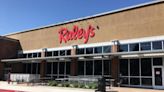 Raley’s warehouse workers approve new union deal
