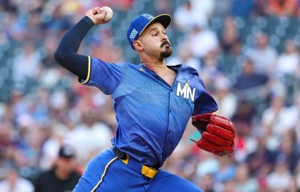 Brewers top Twins with 5-run 12th inning