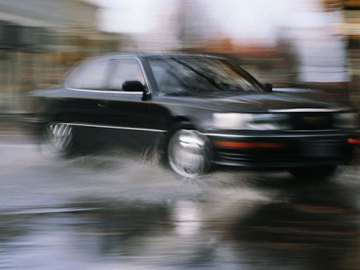 The 1 Thing You Should Never, Ever Do If Your Car Is Hydroplaning