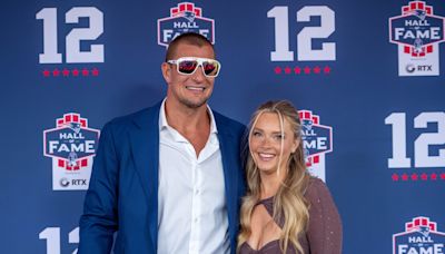 Gronk spills the beans, cracks jokes about Bill Belichick’s 24-year-old girlfriend