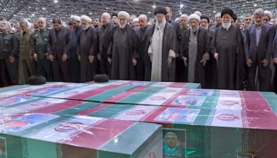 Iran’s supreme leader, large crowds pay last respects to Raisi, 7 others killed in chopper crash; V-P Dhankhar pays tributes in Tehran | World News - The Indian Express