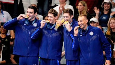 Notre Dame's Chris Guiliano wins Team USA's 1st gold medal in Paris in 400 freestyle relay