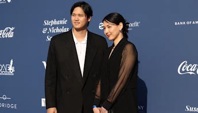 Shohei Ohtani Makes Public Appearance With His New Wife, Fans Make Jokes About His Suit