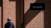 WeWork se declara en quiebra, alcanza acuerdo para reducir deuda