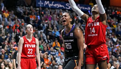 WNBA playoffs: Connecticut Sun refuse to get flustered down the stretch to close out Game 2