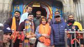 WATCH: Sonu Nigam offers prayers at Kedarnath Temple with family; performs traditional Jalabhishek