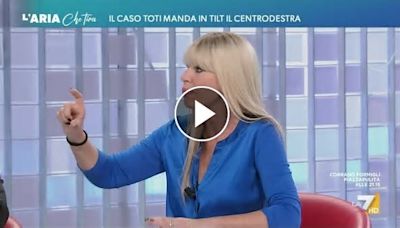 Lite tra Alessandra Mussolini e Barbara Floridia: "Voi 5 Stelle il voto di scambio lo avete fatto col reddito di cittadinanza"