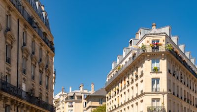 Laura Smet : zoom sur son appartement rue du Cherche-Midi dans le 6ème à Paris tout proche de celui de Gérard Depardieu