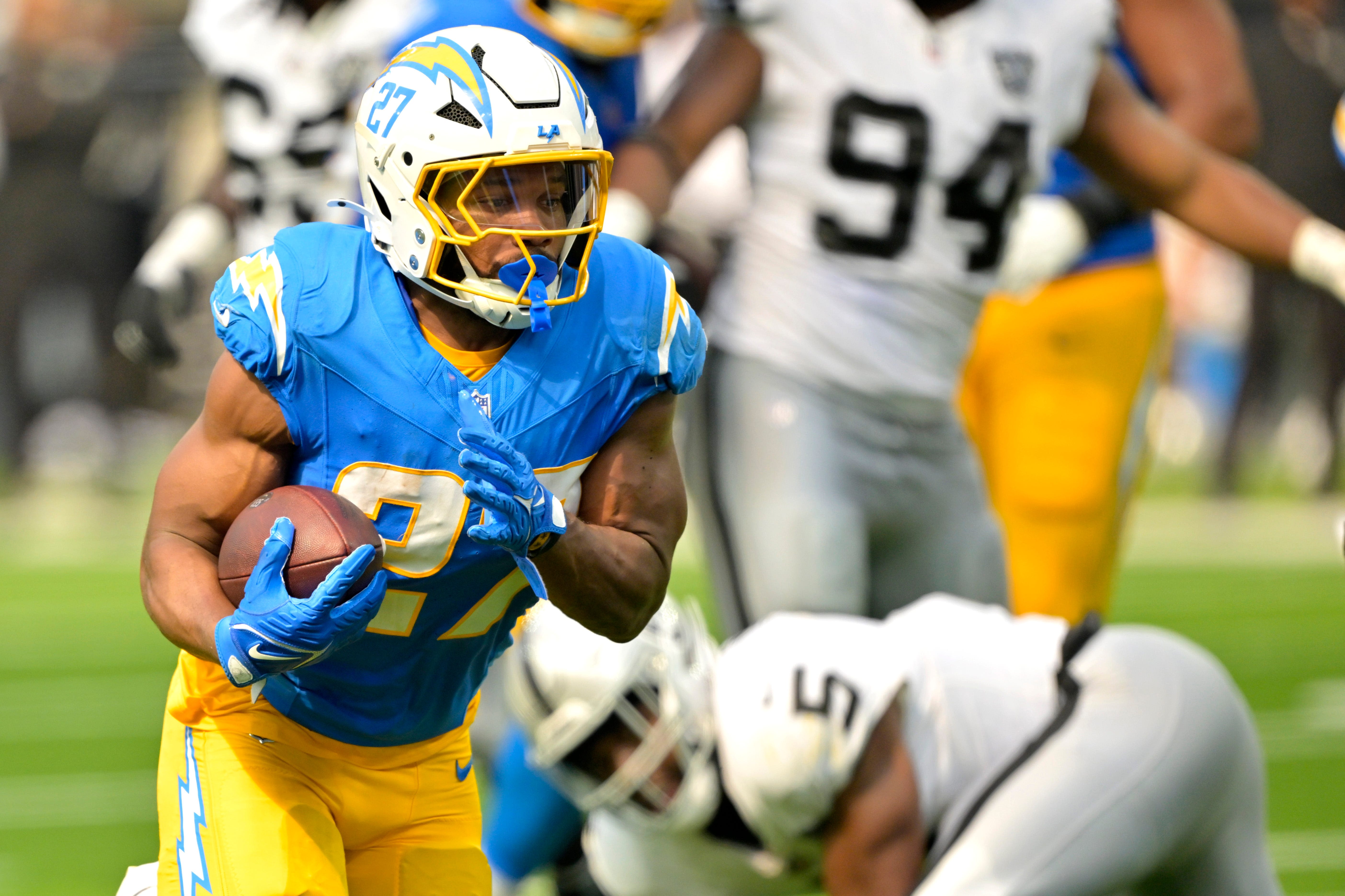 Fantasy football buy/sell: J.K. Dobbins dominant in Chargers debut