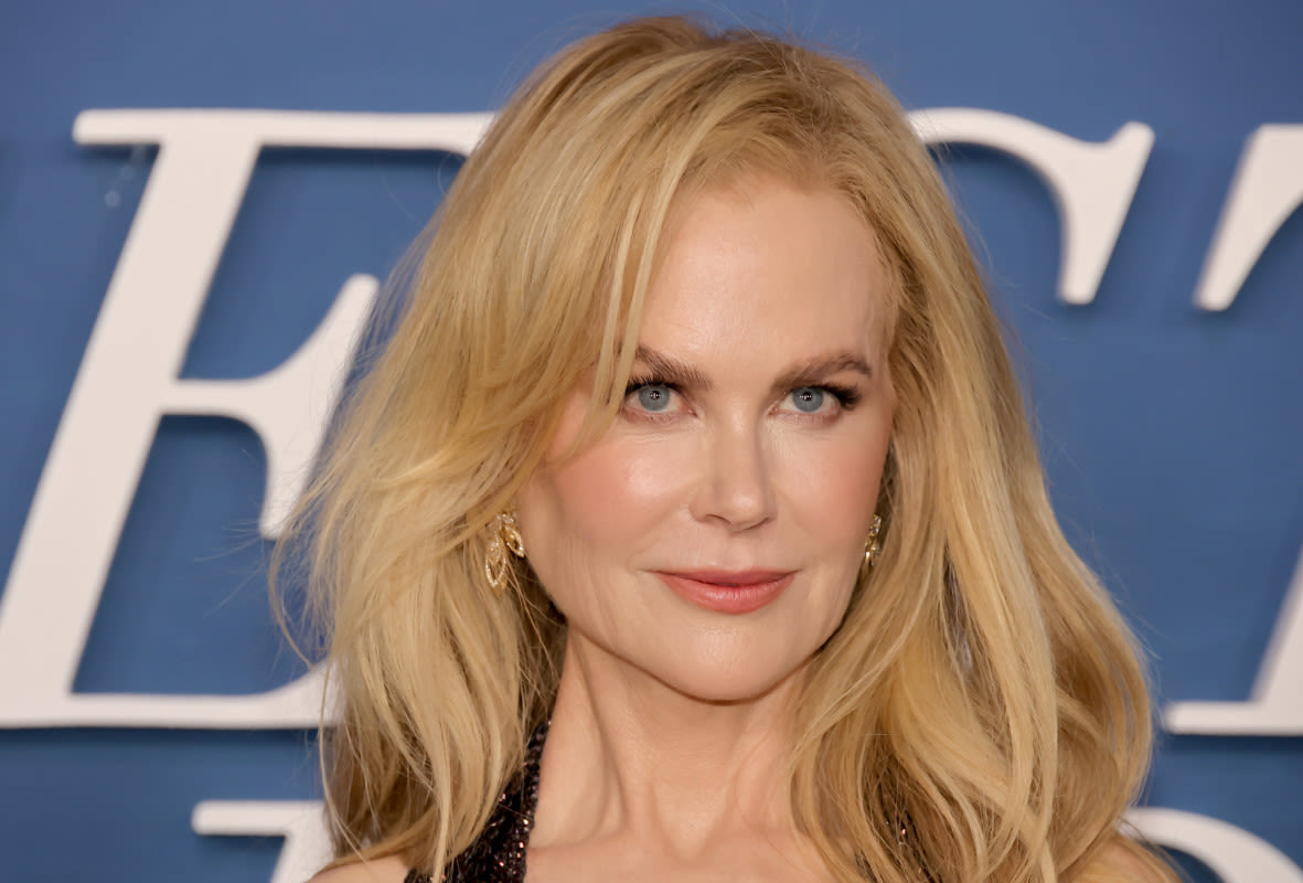 Nicole Kidman Sparkles In Glittering Black Gown With Plunging Neckline