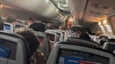 美航一波音客機出現故障 乘客被困高溫機艙超1小時-國際在線