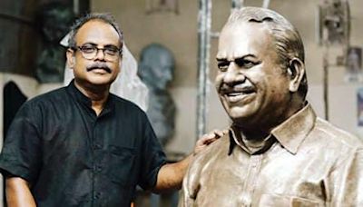 New bronze sculpture to commemorate memories of revolutionary leader Kodiyeri Balakrishnan